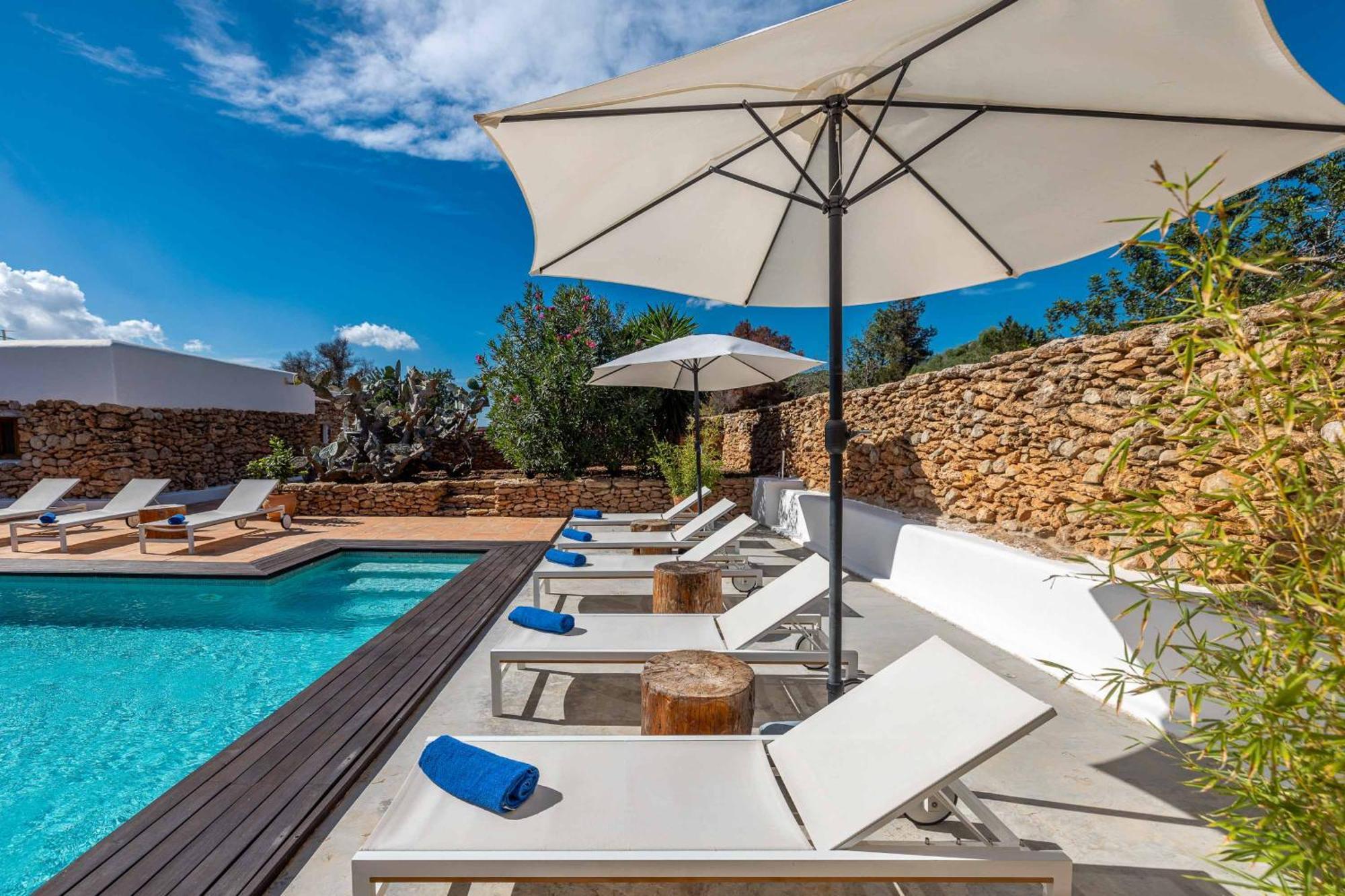 White Holiday home Sant Carles de Peralta